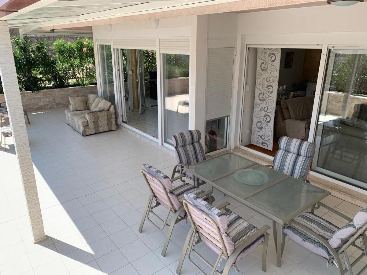 Apartment Relax Whit Big Terrace 170M2 Near The Beach Σπλιτ Εξωτερικό φωτογραφία