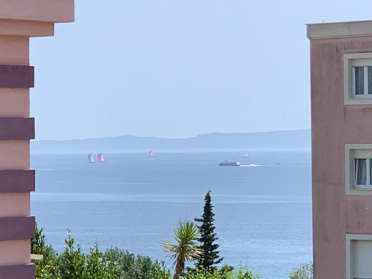 Apartment Relax Whit Big Terrace 170M2 Near The Beach Σπλιτ Εξωτερικό φωτογραφία