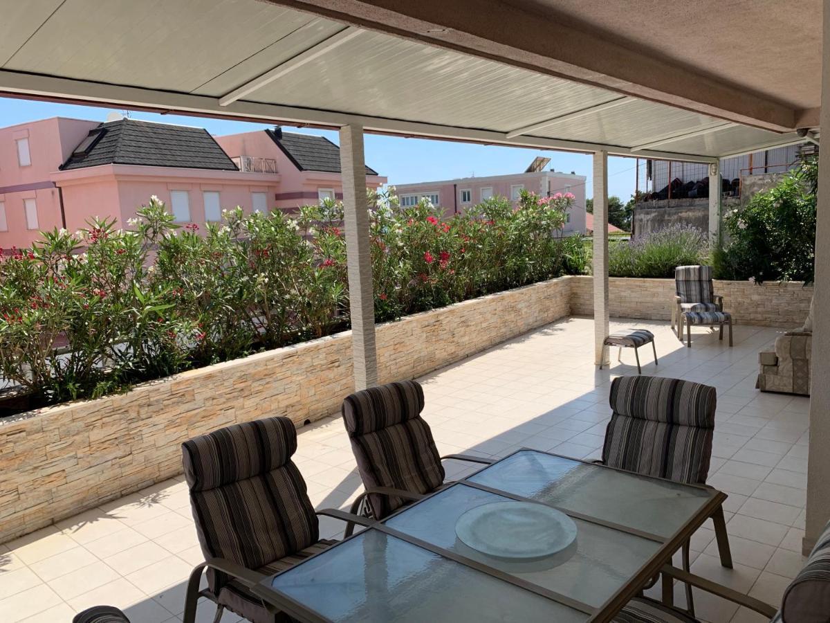 Apartment Relax Whit Big Terrace 170M2 Near The Beach Σπλιτ Εξωτερικό φωτογραφία