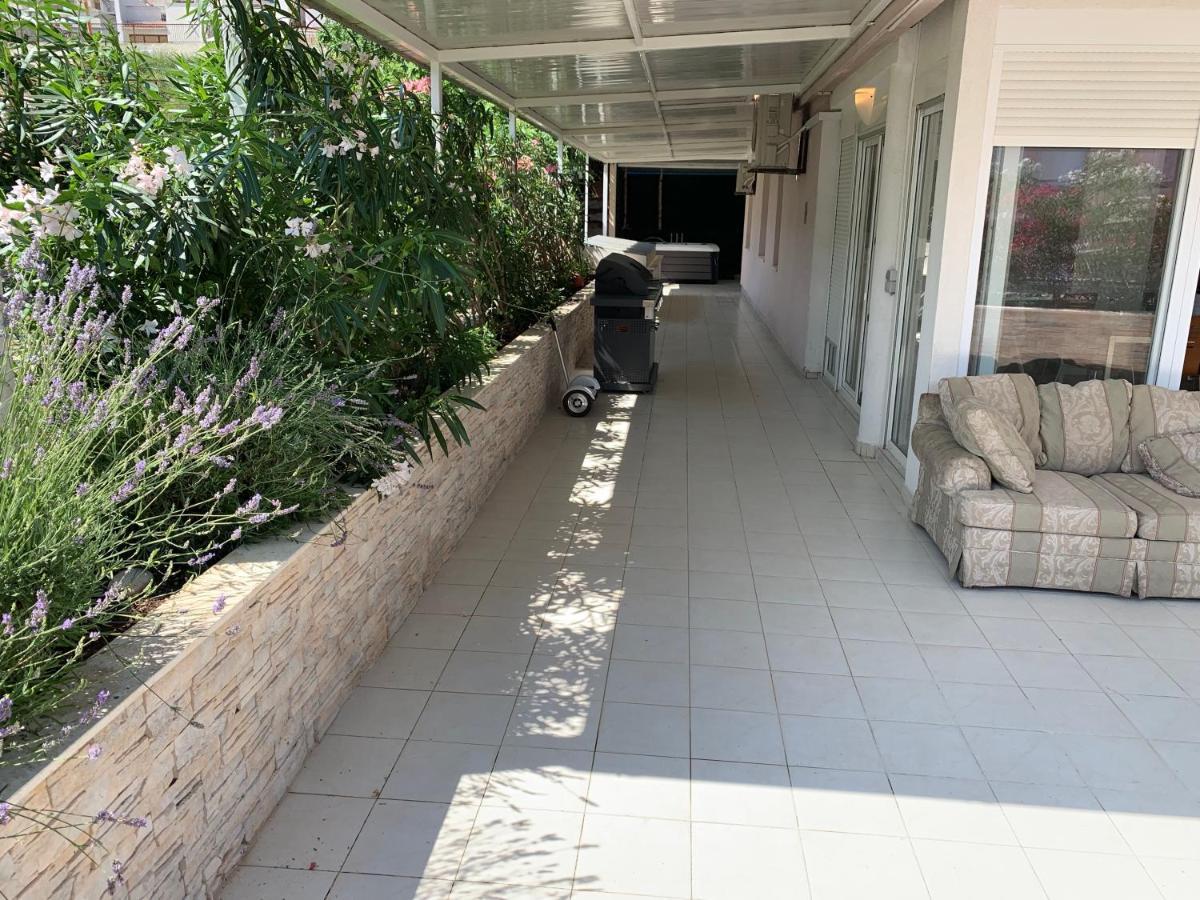 Apartment Relax Whit Big Terrace 170M2 Near The Beach Σπλιτ Εξωτερικό φωτογραφία