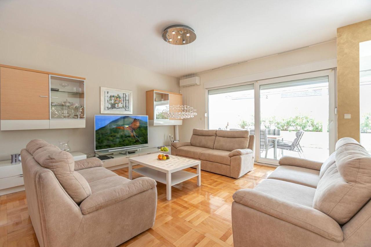 Apartment Relax Whit Big Terrace 170M2 Near The Beach Σπλιτ Εξωτερικό φωτογραφία