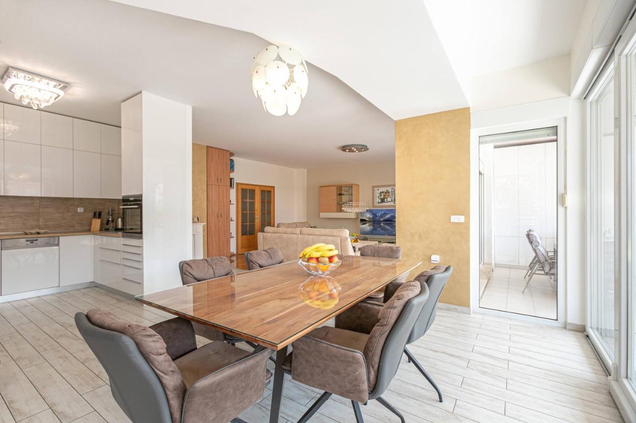 Apartment Relax Whit Big Terrace 170M2 Near The Beach Σπλιτ Εξωτερικό φωτογραφία