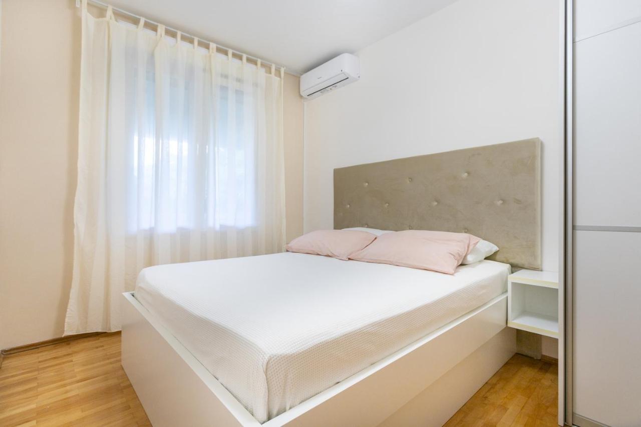 Apartment Relax Whit Big Terrace 170M2 Near The Beach Σπλιτ Εξωτερικό φωτογραφία