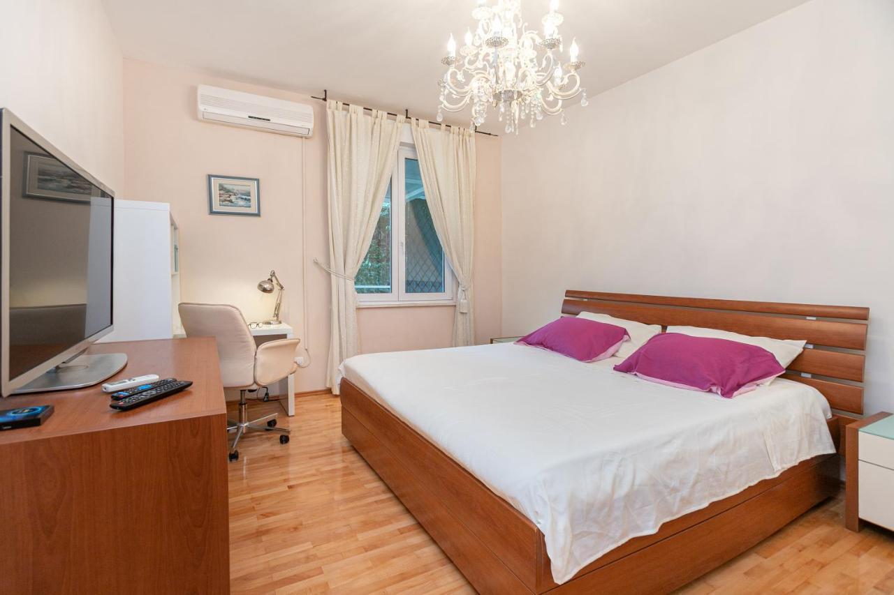 Apartment Relax Whit Big Terrace 170M2 Near The Beach Σπλιτ Εξωτερικό φωτογραφία